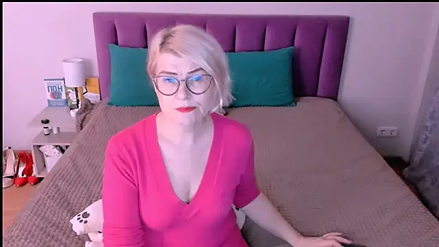 sabrinamacmarren online show from 13, 11, 2025