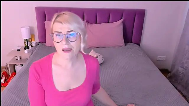 sabrinamacmarren online show from 19, 11, 2025