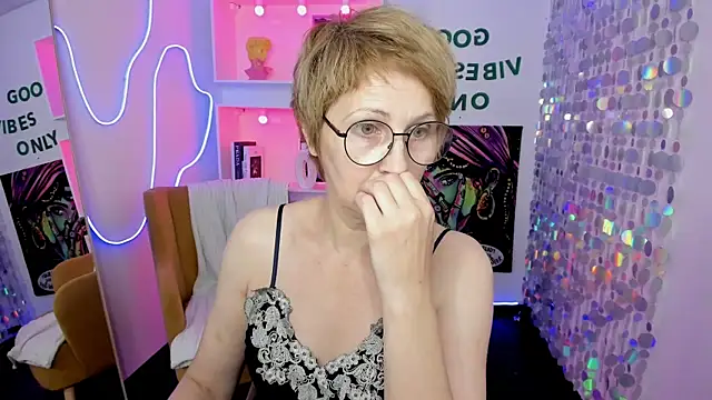 Paris Cherry online show from 29, 7, 2026