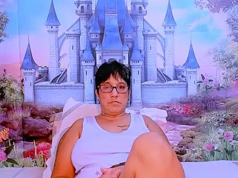 Snapshot of indianroxy chatting on 4, 3, 2025 indianroxy online show from 4, 3, 2025