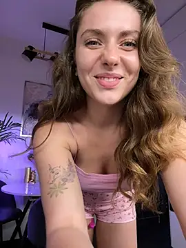 Snapshot of MariiD chatting on 12, 1, 2025 MariiD online show from 12, 1, 2025