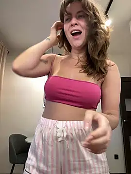Snapshot of MariiD chatting on 1, 3, 2025 MariiD online show from 1, 3, 2025