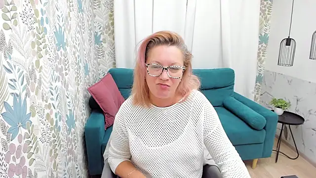 Snapshot of LeaPure chatting on 16, 12, 2024 LeaPure online show from 16, 12, 2024