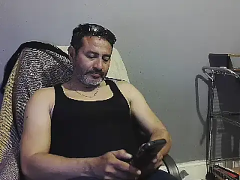 Snapshot of dantehot2020 chatting on 8, 1, 2025 dantehot2020 online show from 8, 1, 2025
