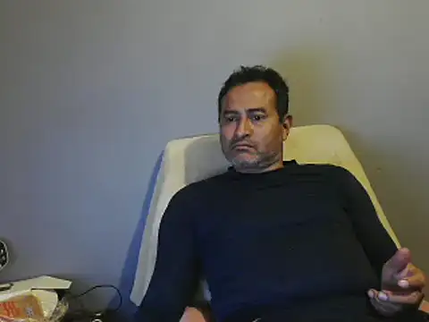 Snapshot of dantehot2020 chatting on 15, 1, 2025 dantehot2020 online show from 15, 1, 2025
