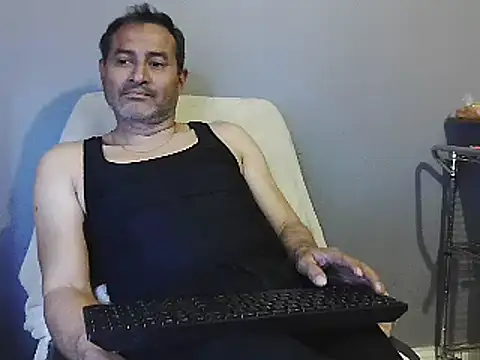 Snapshot of dantehot2020 chatting on 17, 1, 2025 dantehot2020 online show from 17, 1, 2025