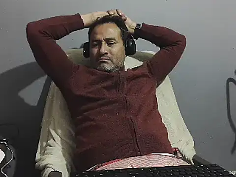Snapshot of dantehot2020 chatting on 19, 1, 2025 dantehot2020 online show from 19, 1, 2025