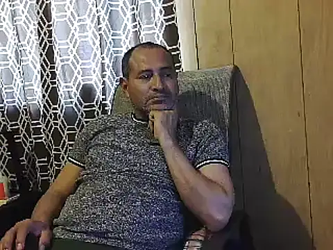 Snapshot of dantehot2020 chatting on 2, 2, 2025 dantehot2020 online show from 2, 2, 2025