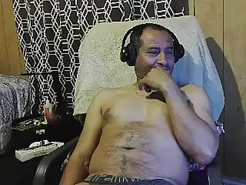 Snapshot of dantehot2020 chatting on 9, 2, 2025 dantehot2020 online show from 9, 2, 2025