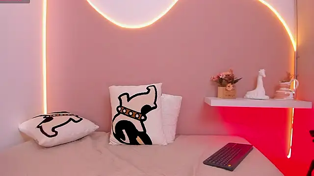 EllieMitchell online show from 8, 12, 2024