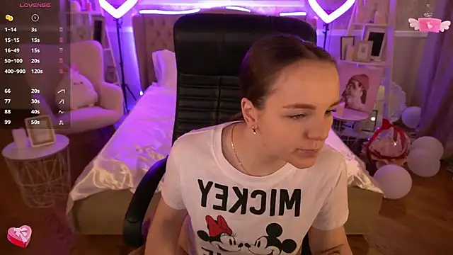 FoxyShy online show from 5, 3, 2025