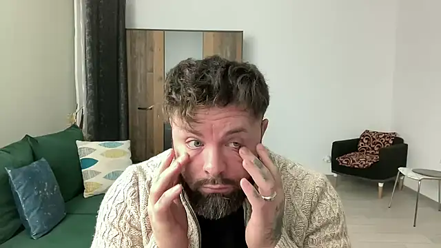 Snapshot of AlphaSparks chatting on 6, 1, 2025 AlphaSparks online show from 6, 1, 2025