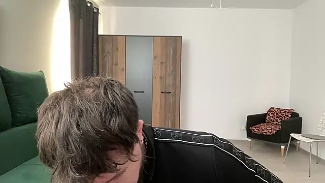 Snapshot of AlphaSparks chatting on 23, 1, 2025 AlphaSparks online show from 23, 1, 2025