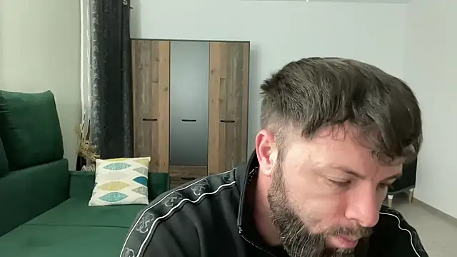 Snapshot of AlphaSparks chatting on 11, 3, 2025 AlphaSparks online show from 11, 3, 2025