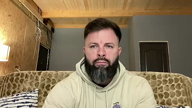 Snapshot of AlphaSparks chatting on 20, 10, 2025 AlphaSparks online show from 20, 10, 2025