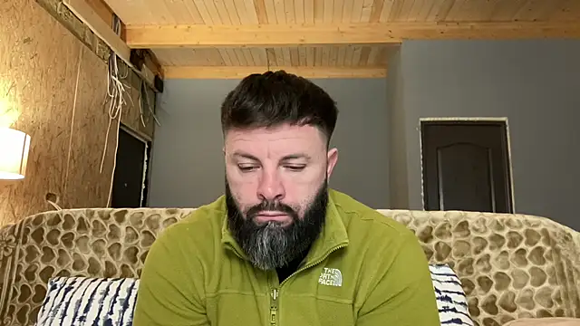 Snapshot of AlphaSparks chatting on 21, 10, 2025 AlphaSparks online show from 21, 10, 2025