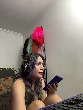 VaioletUwU online show from 13, 4, 2026