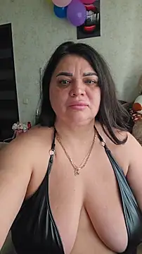 littleRikka online show from 9, 4, 2026