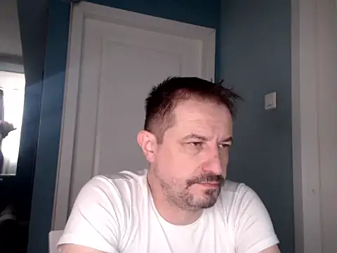 Snapshot of MisterFaithRO chatting on 30, 4, 2026 MisterFaithRO online show from 30, 4, 2026