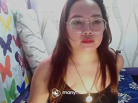 Snapshot of BURBERRY69 chatting on 2, 10, 2025 BURBERRY69 online show from 2, 10, 2025