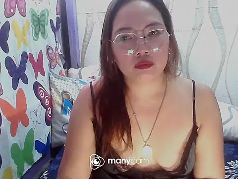 Snapshot of BURBERRY69 chatting on 4, 10, 2025 BURBERRY69 online show from 4, 10, 2025