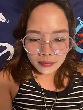 BURBERRY69 online show from 24, 10, 2025