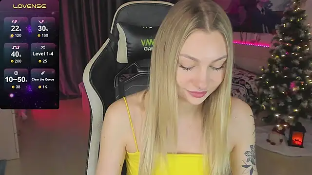 Snapshot of BiMolly chatting on 31, 12, 2024 BiMolly online show from 31, 12, 2024