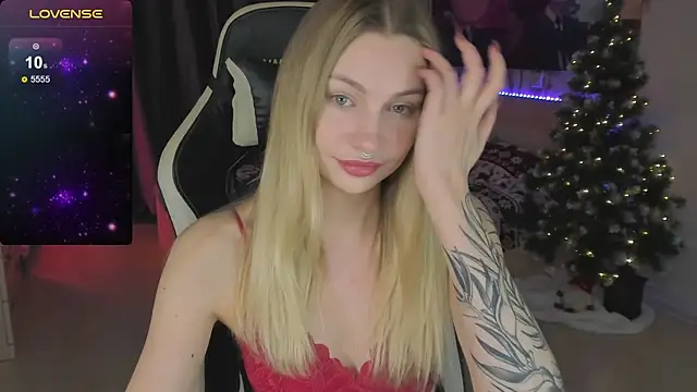 Snapshot of BiMolly chatting on 24, 1, 2025 BiMolly online show from 24, 1, 2025