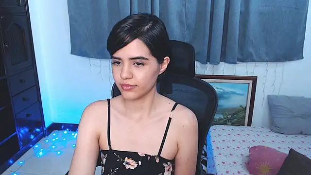 mia collins x online show from 4, 6, 2026