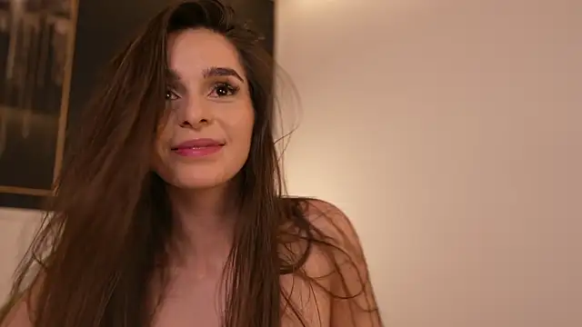 DoviaClaire online show from 19, 2, 2025