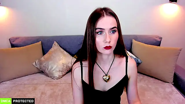 TheWoman   online show from 18, 2, 2025