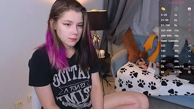 Snapshot of Mira_Falls chatting on 9, 10, 2025 Mira Falls online show from 9, 10, 2025