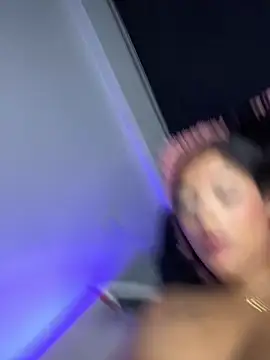 Shantal Lovee online show from 31, 1, 2025