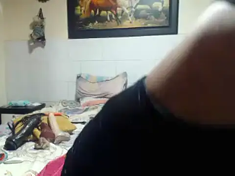 RobertaHott online show from 10, 10, 2025