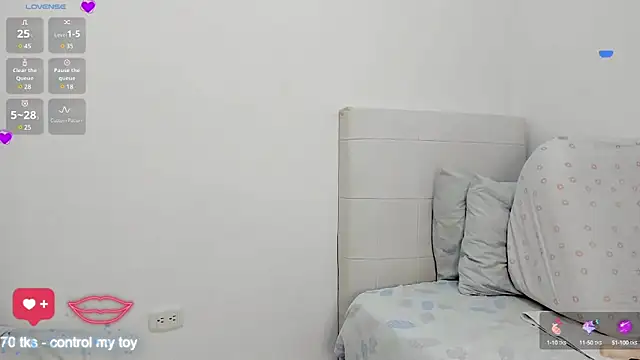 AlexxandraRivera online show from 7, 2, 2025