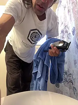 honneymel online show from 10, 3, 2026