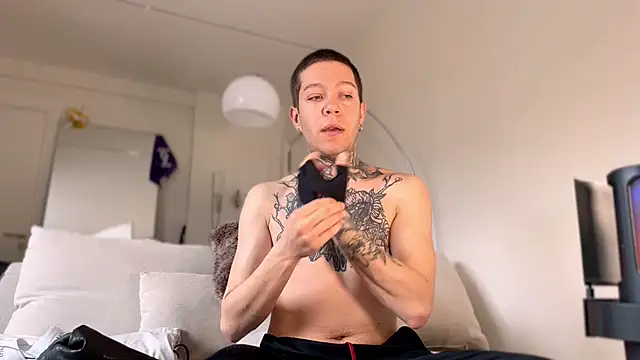 Snapshot of Harry_Jen chatting on 9, 3, 2025 Harry Jen online show from 9, 3, 2025