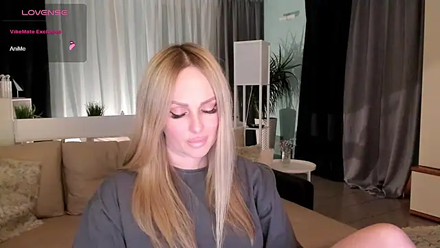 Snapshot of Libby_Nora chatting on 10, 12, 2024 Libby Nora online show from 10, 12, 2024