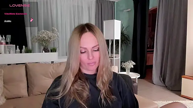 Snapshot of Libby_Nora chatting on 8, 1, 2025 Libby Nora online show from 8, 1, 2025