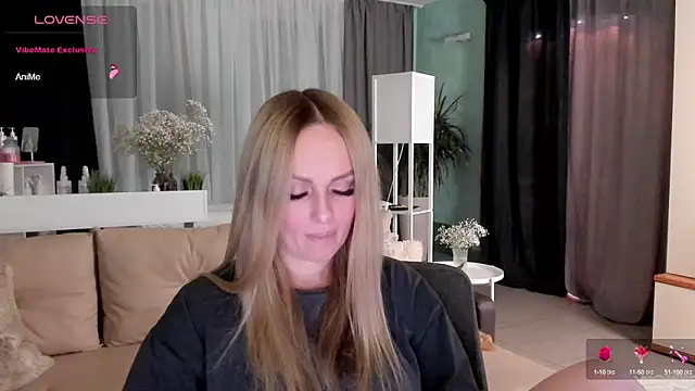 Snapshot of Libby_Nora chatting on 9, 1, 2025 Libby Nora online show from 9, 1, 2025