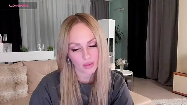 Snapshot of Libby_Nora chatting on 21, 1, 2025 Libby Nora online show from 21, 1, 2025