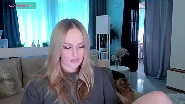 Snapshot of Libby_Nora chatting on 5, 2, 2025 Libby Nora online show from 5, 2, 2025