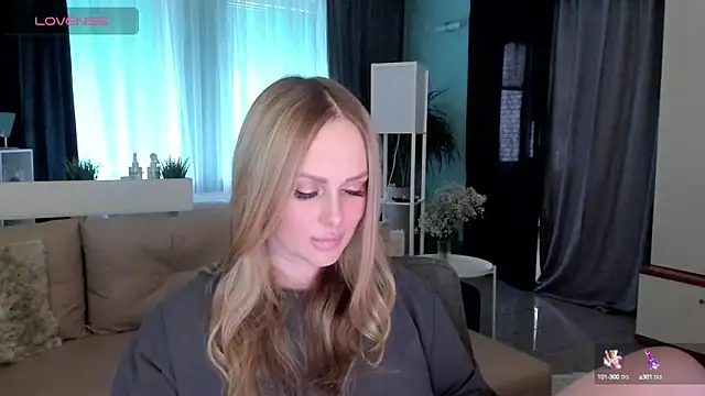 Snapshot of Libby_Nora chatting on 8, 2, 2025 Libby Nora online show from 8, 2, 2025