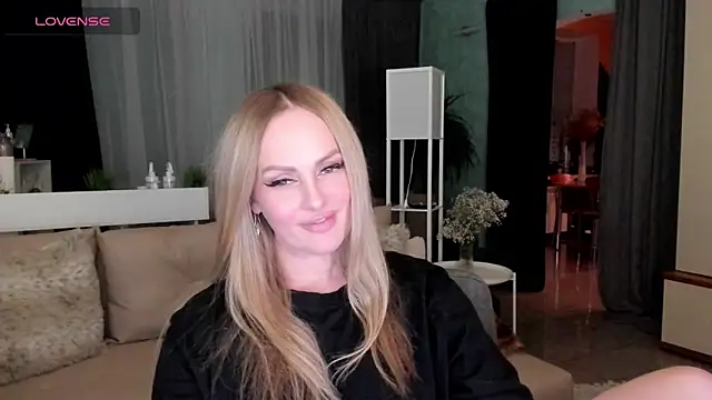 Snapshot of Libby_Nora chatting on 10, 2, 2025 Libby Nora online show from 10, 2, 2025