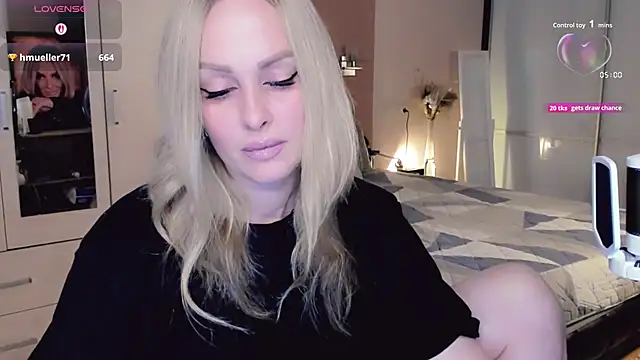 Libby Nora online show from 28, 10, 2025