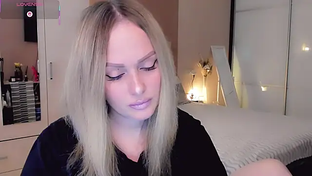 Libby Nora online show from 4, 3, 2026