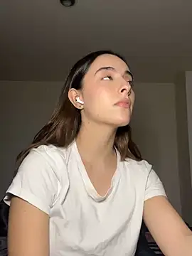 Snapshot of swrennn19 chatting on 3, 3, 2025 swrennn19 online show from 3, 3, 2025