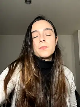 Snapshot of swrennn19 chatting on 12, 9, 2025 swrennn19 online show from 12, 9, 2025