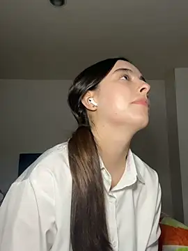 Snapshot of swrennn19 chatting on 23, 9, 2025 swrennn19 online show from 23, 9, 2025