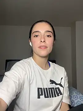 Snapshot of swrennn19 chatting on 7, 10, 2025 swrennn19 online show from 7, 10, 2025